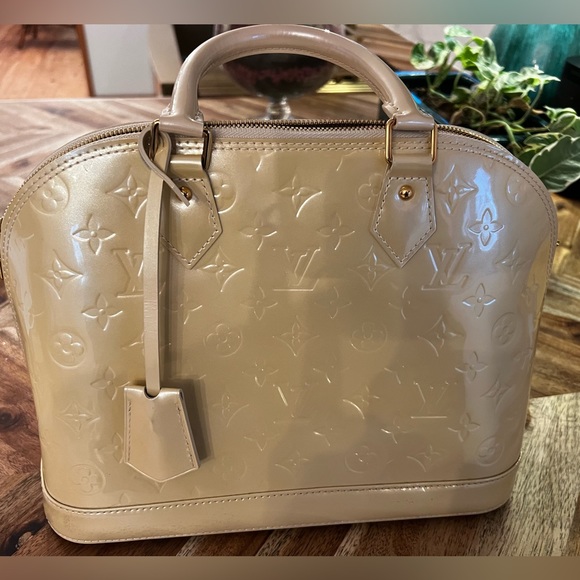 Louis Vuitton Alma PM- 12.6 x 9.8 x 6.3 inches - Picture 7 of 8